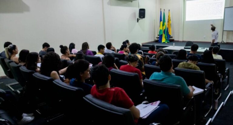 Hoje é o último dia para se inscrever no cursinho preparatório para o Enem - News Rondônia