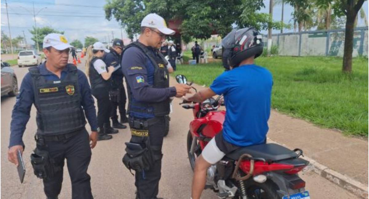 Uma ação conjunta do Detran-RO une fiscalização e educação com o propósito de salvar vidas em Porto Velho - News Rondônia Uma ação conjunta do Detran-RO une fiscalização e educação com o propósito de salvar vidas em Porto Velho - News Rondônia