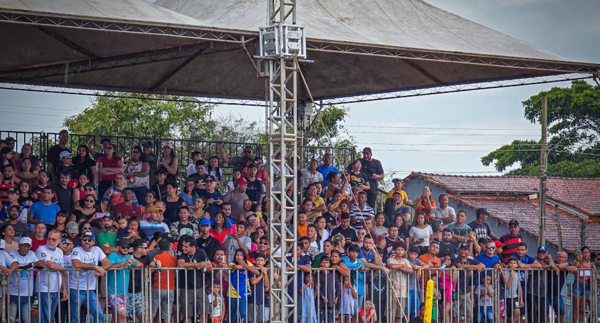 O Motocross Regional Norte 2025 começa em Guajará-Mirim e atrai 5 mil espectadores durante os dois dias de evento