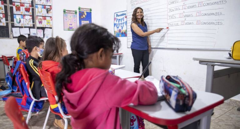 Semed realoca alunos da Escola Wadih Darwich em quatro outras unidades escolares - News Rondônia