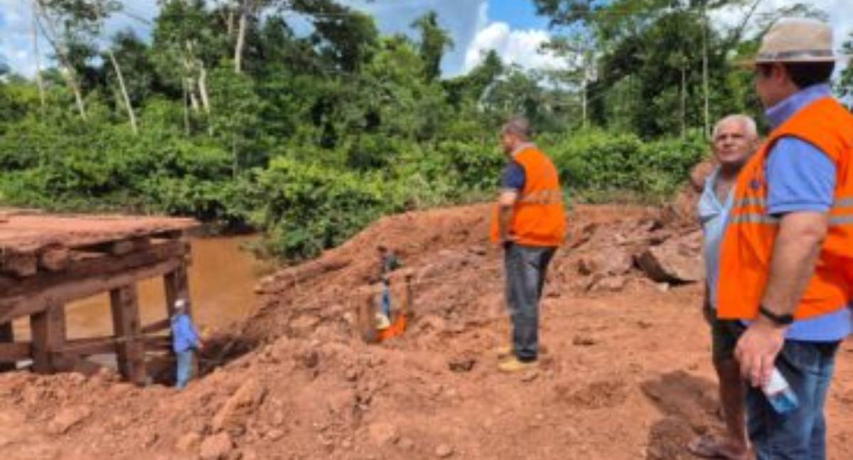O governo de RO executa manutenção emergencial na ponte de madeira localizada na RO-490, em Alto Alegre dos Parecis - News Rondônia O governo de RO executa manutenção emergencial na ponte de madeira localizada na RO-490, em Alto Alegre dos Parecis - News Rondônia