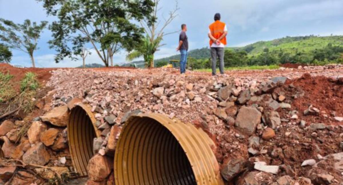 O governo de RO instala tubos de aço e autoriza o tráfego na RO-383, em Alta Floresta d’Oeste - News Rondônia O governo de RO instala tubos de aço e autoriza o tráfego na RO-383, em Alta Floresta d’Oeste - News Rondônia