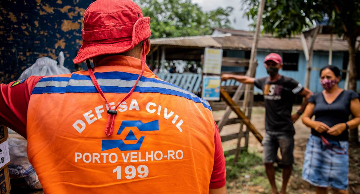 A Prefeitura de Porto Velho colabora com o MAB na distribuição de cestas básicas para famílias ribeirinhas em São Carlos - News Rondônia