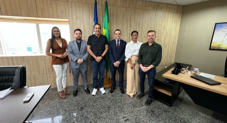 Deputado Eyder Brasil recebe advogados para discutir precariedade dos serviços da Energisa e direitos dos consumidores