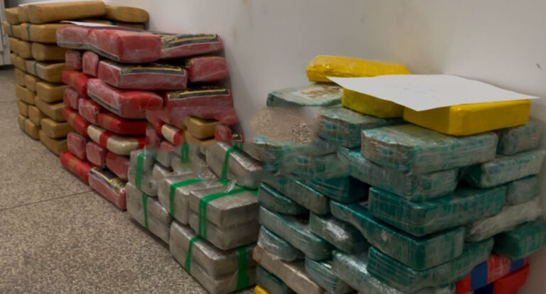 Em Ji-Paraná, PRF realiza grande apreensão de drogas escondidas em caminhão