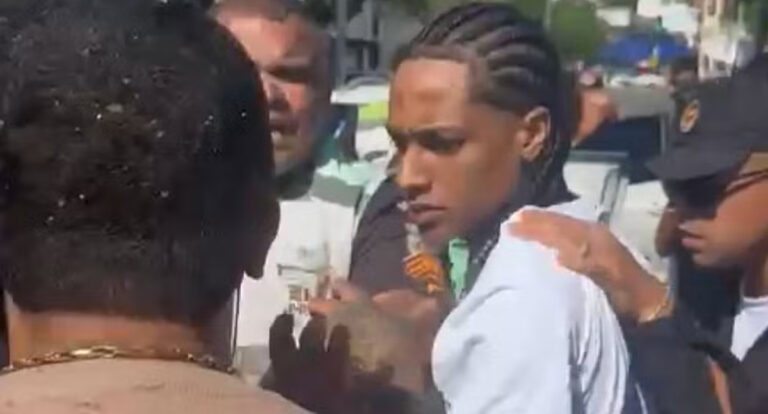 Rapper Oruam é preso após dar 'cavalinho de pau' em blitz