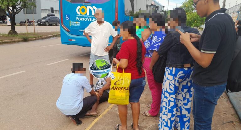 Ônibus arranca e passageira sofre queda no centro de Porto Velho