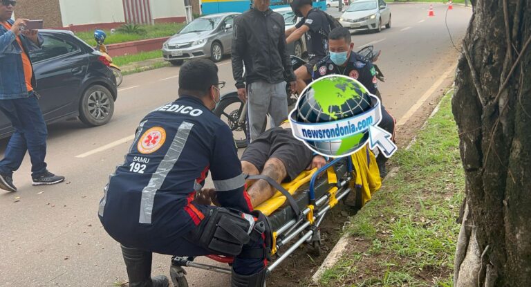 Motociclista bate em árvore depois de passar direto em curva na Rio Madeira
