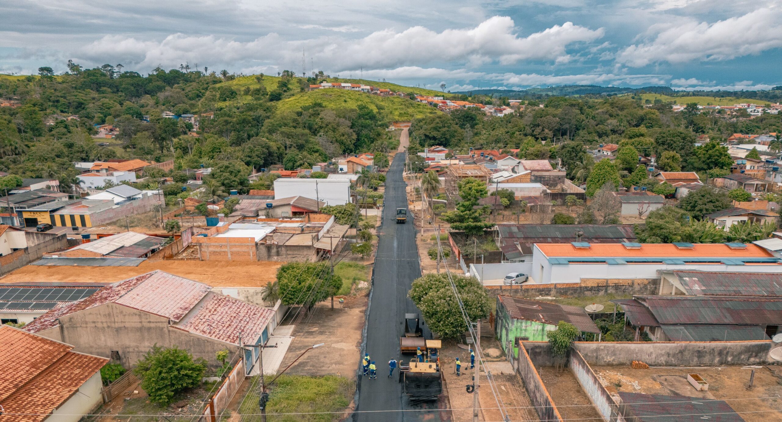 Prefeitura de Jaru recapeia trecho da Avenida Florianópolis entre Princesa Isabel até a galeria no setor 02