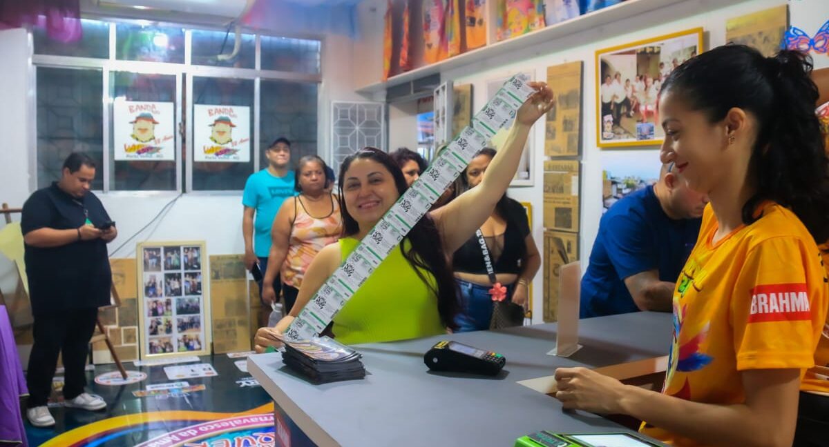 Banda do Vai Quem Quer comercializa 2ºlote dos abadás