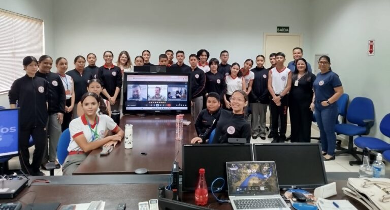 JT de Portas Abertas: estudantes visitam as instalações da Vara do Trabalho de Guajará-Mirim