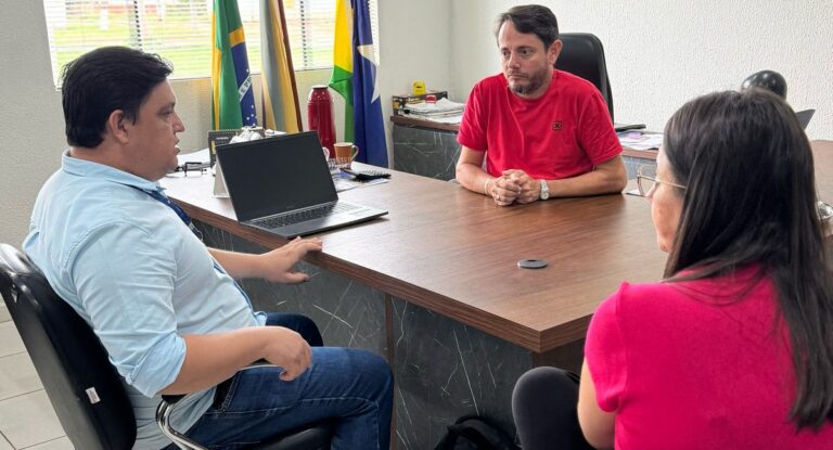 Sistema OCB/RO e Prefeitura de Castanheiras discutem parceria para o projeto RondoCoop Agro