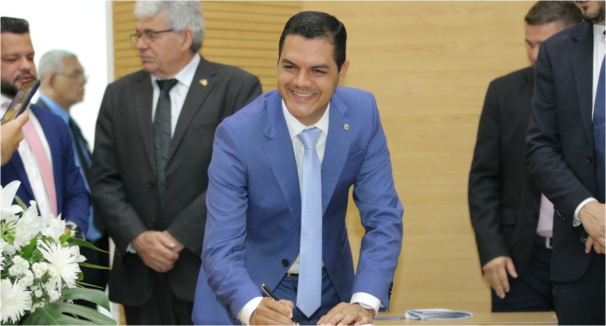 Deputado Cássio Gois assume como 2º Secretário da ALE-RO e reforça compromisso com o desenvolvimento de Rondônia