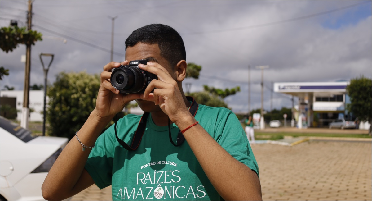 Pontão de Cultura Raízes Amazônicas promove oficina de fotografia para comunidade surda de Vilhena
