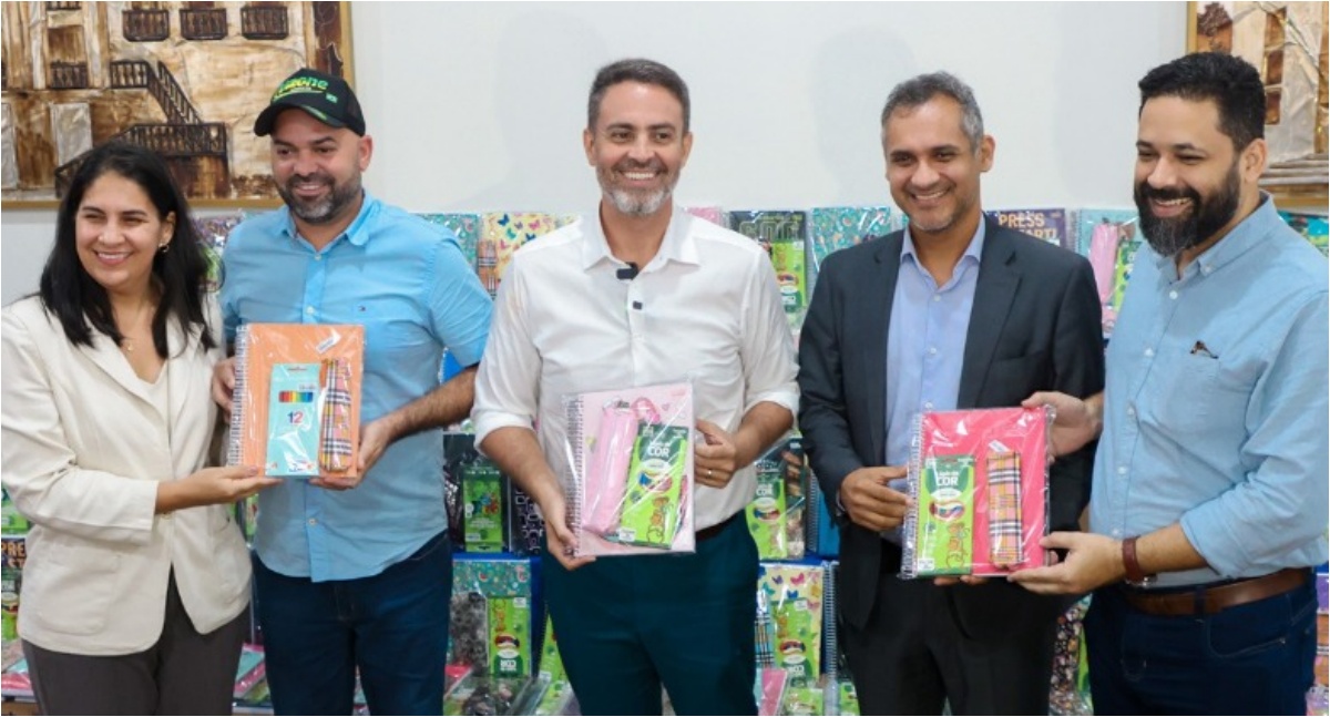 Ministério Público entrega 645 kits escolares para a Prefeitura da Capital