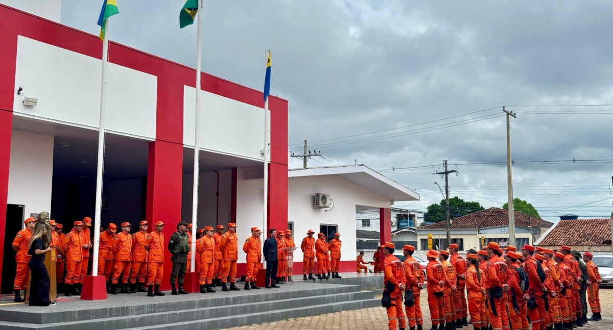 Formatura de Encerramento do Estágio de Geoprocessamento de Dados 2025