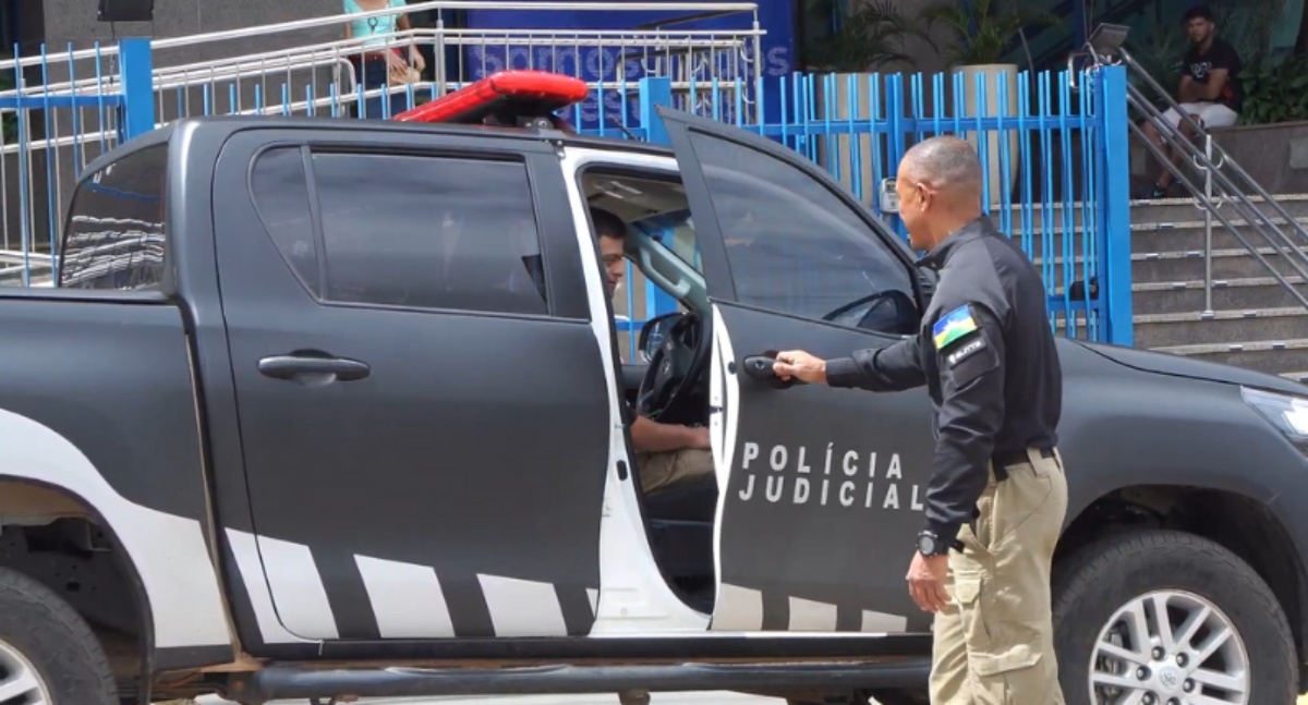 Jovem com síndrome de Down realiza sonho de se tornar policial por um dia no TRT-14 - News Rondônia