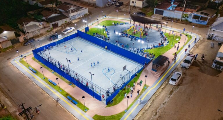 Prefeitura de Jaru entrega oficialmente obras da praça pública e quadra poliesportiva do Jardim Europa - News Rondônia