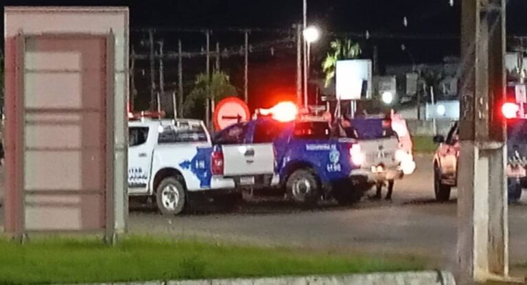 Jovem sofre queda de moto durante perseguição policial e é preso junto com amigo