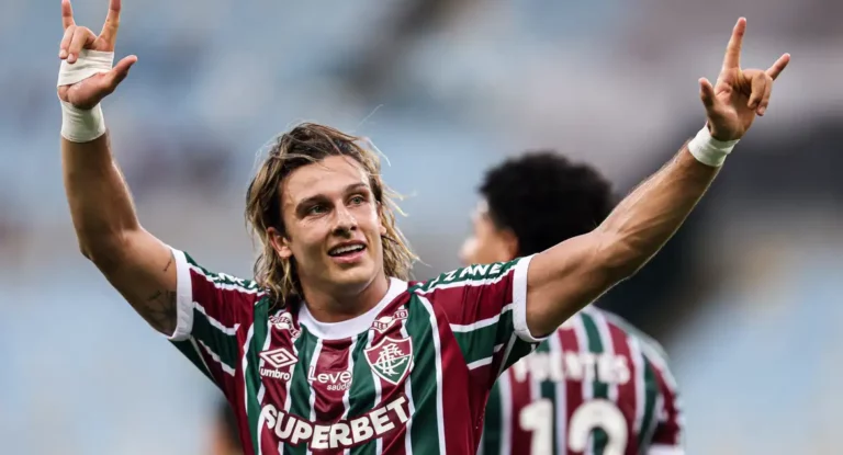 Fluminense goleia e se aproxima da decisão do Campeonato Carioca