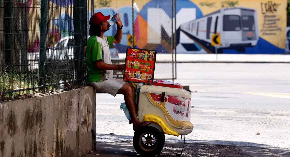 Calor extremo no trabalho afeta saúde a curto e longo prazo