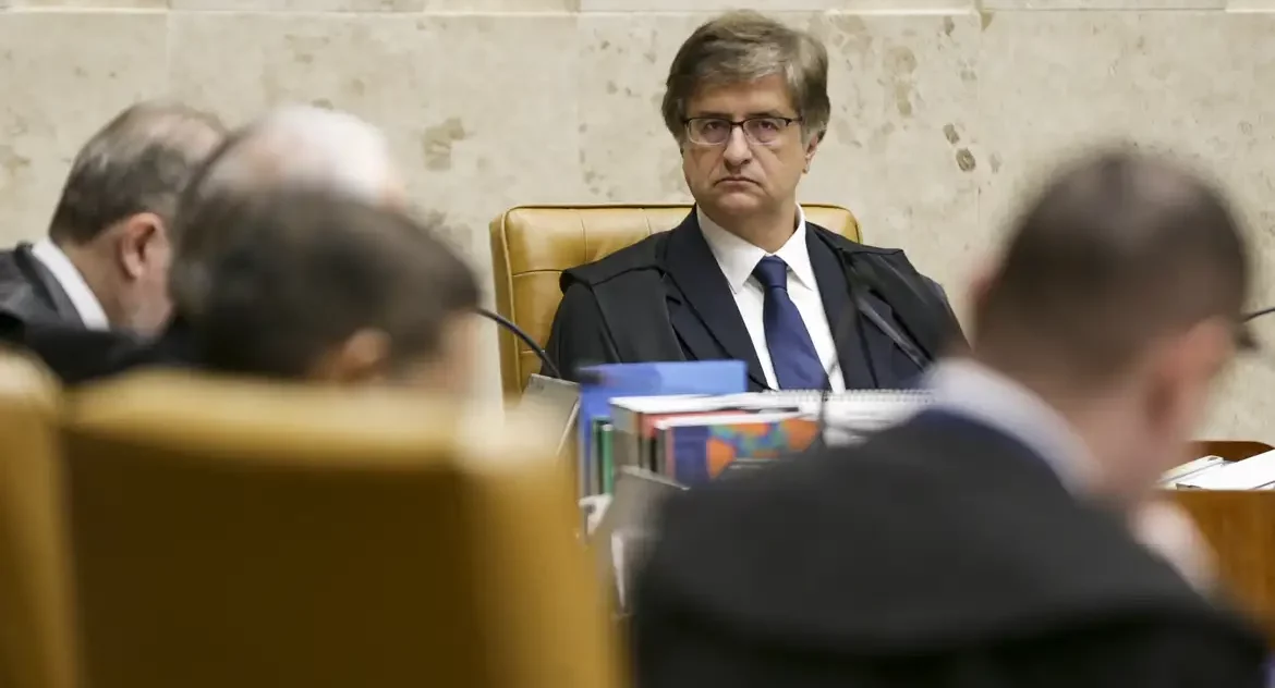 PGR é contra pedido de Bolsonaro para apresentar defesa em 83 dias
