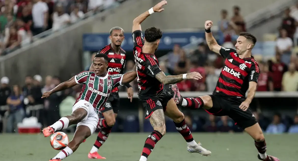 Flamengo vence Fluminense no primeiro capítulo da final do Carioca