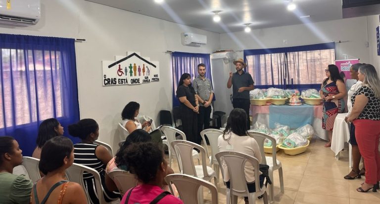Prefeitura de Jaru distribui mais uma remessa de kits maternidade pelo Projeto Mamãe Cheguei; nesta etapa 24 grávidas foram contempladas - News Rondônia