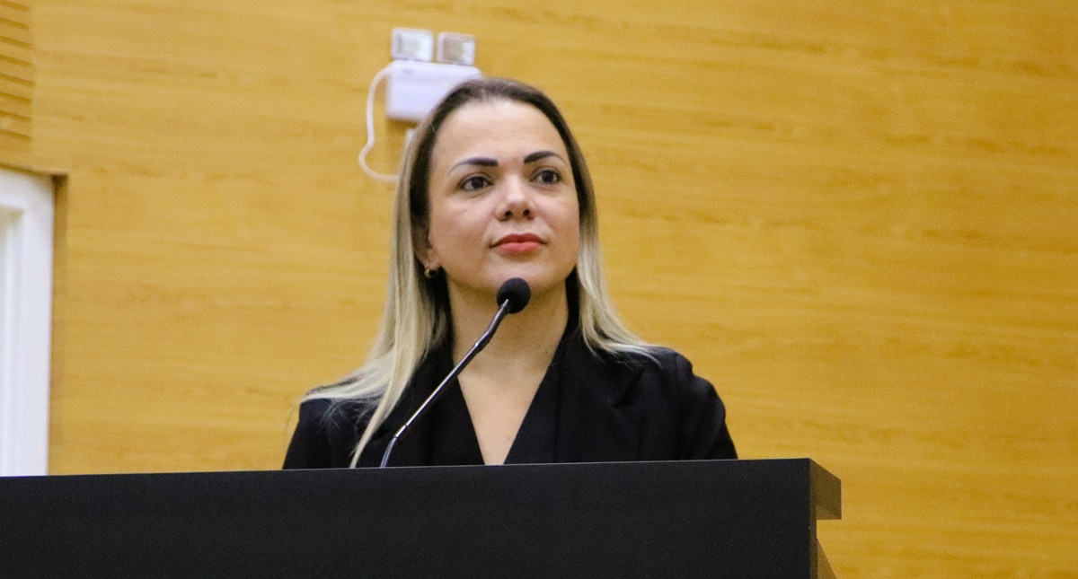 Deputada Cláudia de Jesus investe na compra de desfibriladores para distritos de Porto Velho - News Rondônia
