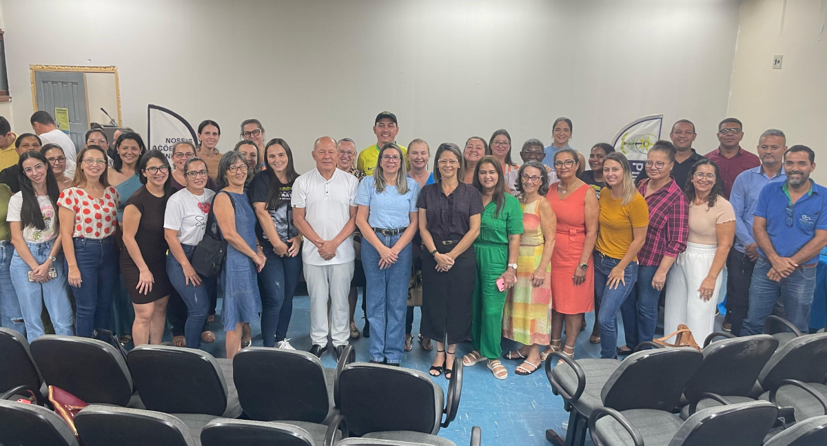 Coronel Chrisóstomo se reúne com mulheres e acompanha campeonato de futebol em Pimenta Bueno - News Rondônia