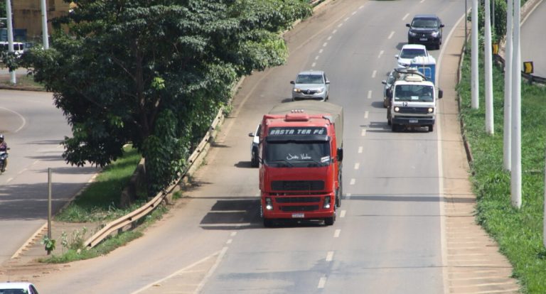 Prazo para licenciamento de veículos com placas finais 1, 2 e 3 termina na próxima segunda-feira (31) - News Rondônia