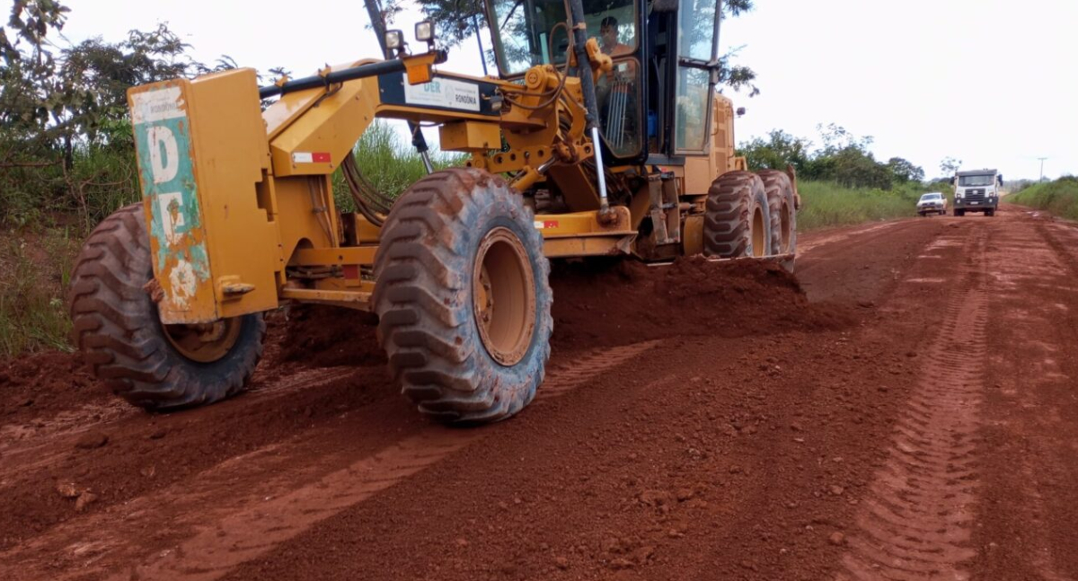 Governo de RO intensifica recuperação emergencial de rodovias não pavimentadas na Zona da Mata