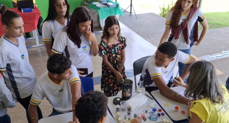 Detran-RO promove serviços e atividades para segurança viária em ação em Castanheiras