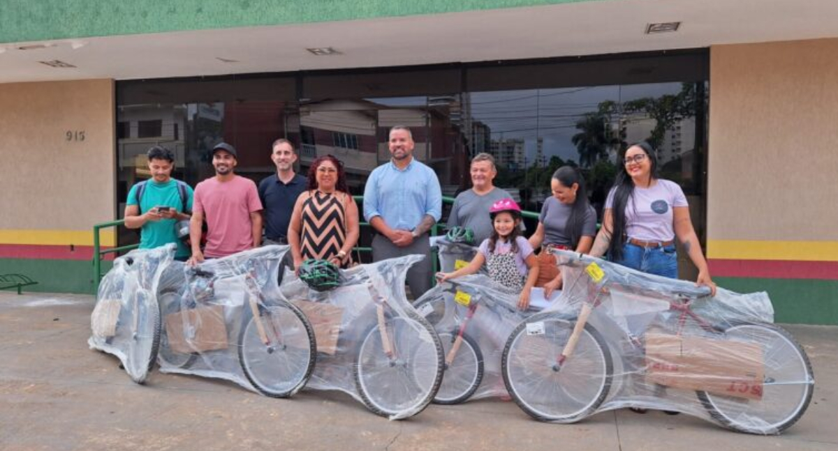 Campanha de volta às aulas do Detran-RO premia sorteados com entrega de bicicletas