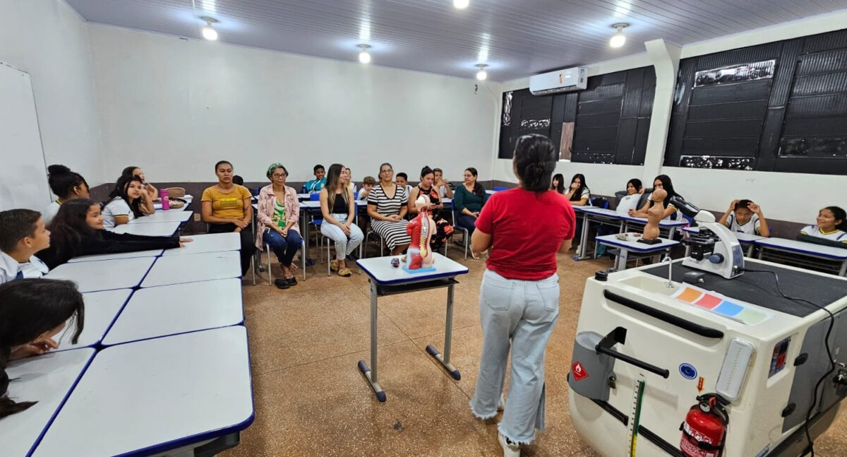 Semana de Ciências leva laboratório móvel e promove participação das famílias em escolas de Rondônia - News Rondônia