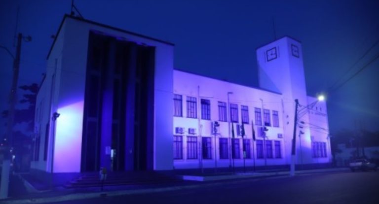 Prefeitura implantará iluminação temática em monumentos históricos para a campanha Março Azul 2025 - News Rondônia