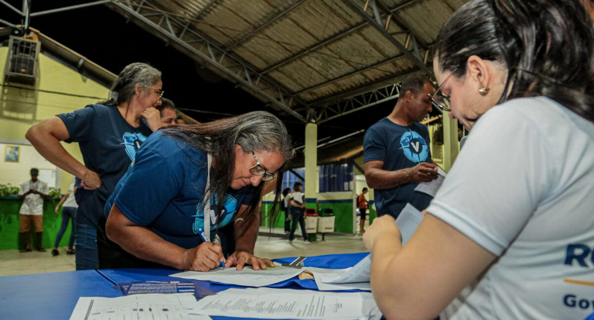 Governo de Rondônia continua distribuindo kits profissionais para formandos do programa Vencer em Vilhena e Cacoal - News Rondônia