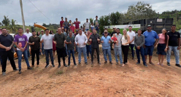 Presidente Alex Redano entrega implementos agrícolas para fortalecer a produção no distrito de Rio Branco - News Rondônia