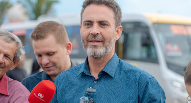 Léo Moraes faz história e tira do papel a valorização que os servidores esperavam há anos