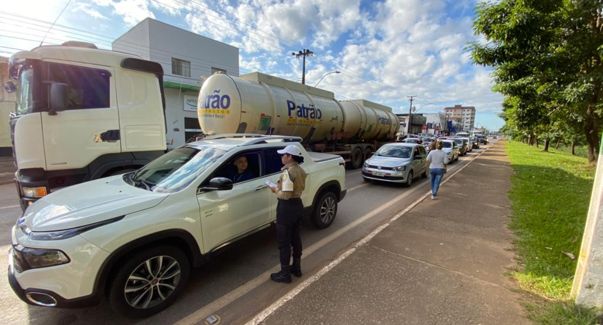 A circulação de carretas na Avenida Jorge Teixeira será restrita nos horários de pico - News Rondônia