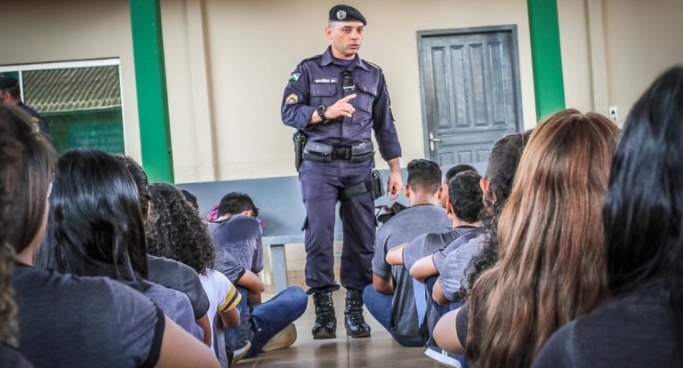 Deputado Alan Queiroz solicita a contratação de militares para reforçar o efetivo policial no Colégio Tiradentes, em Alta Floresta do Oeste - News Rondônia