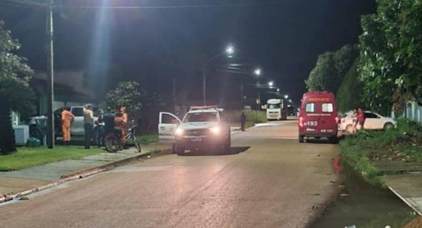 Criança testemunha atirador que fez mais de 15 disparos contra comerciante saindo de terreno baldio