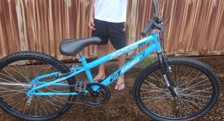 Criança que ganhou bicicleta em Natal Solidário teve veículo furtado