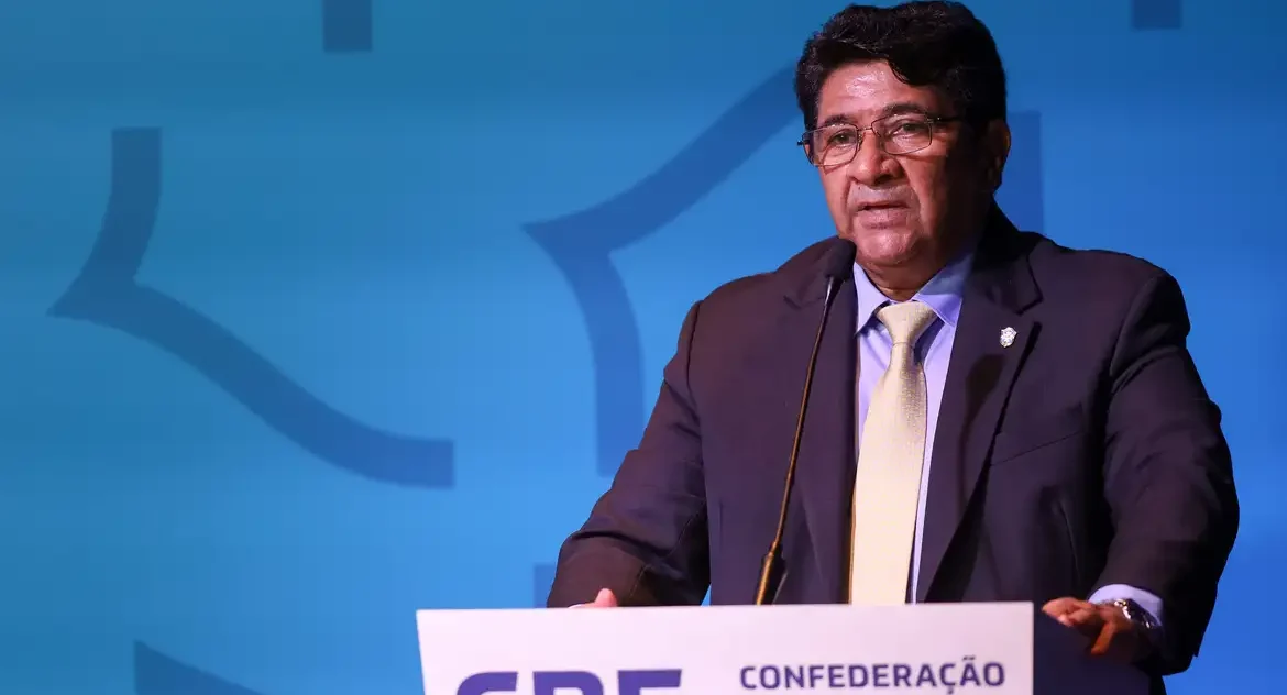 Ednaldo Rodrigues é reeleito presidente da CBF por unanimidade após desistência de Ronaldo