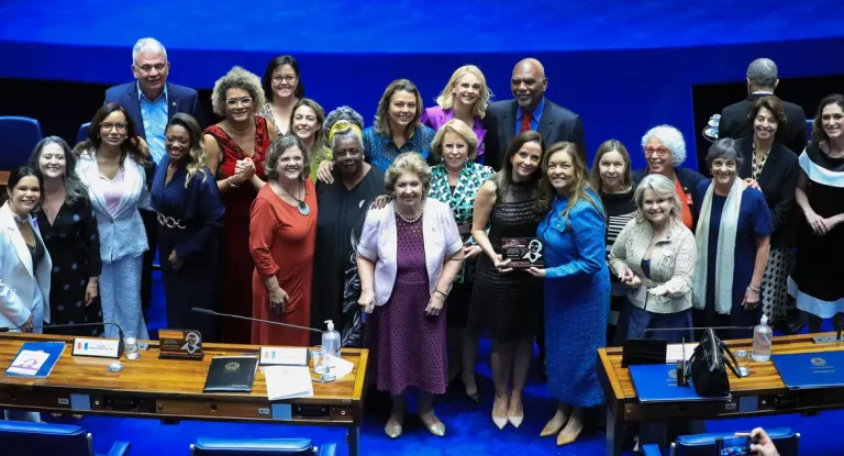 Senado premia 19 mulheres que defendem direitos e igualdade de gênero