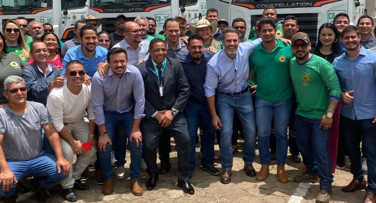 Prefeito Leo Moraes entrega 12 caminhões basculantes para fortalecer a agricultura e melhorar as estradas rurais - News Rondônia