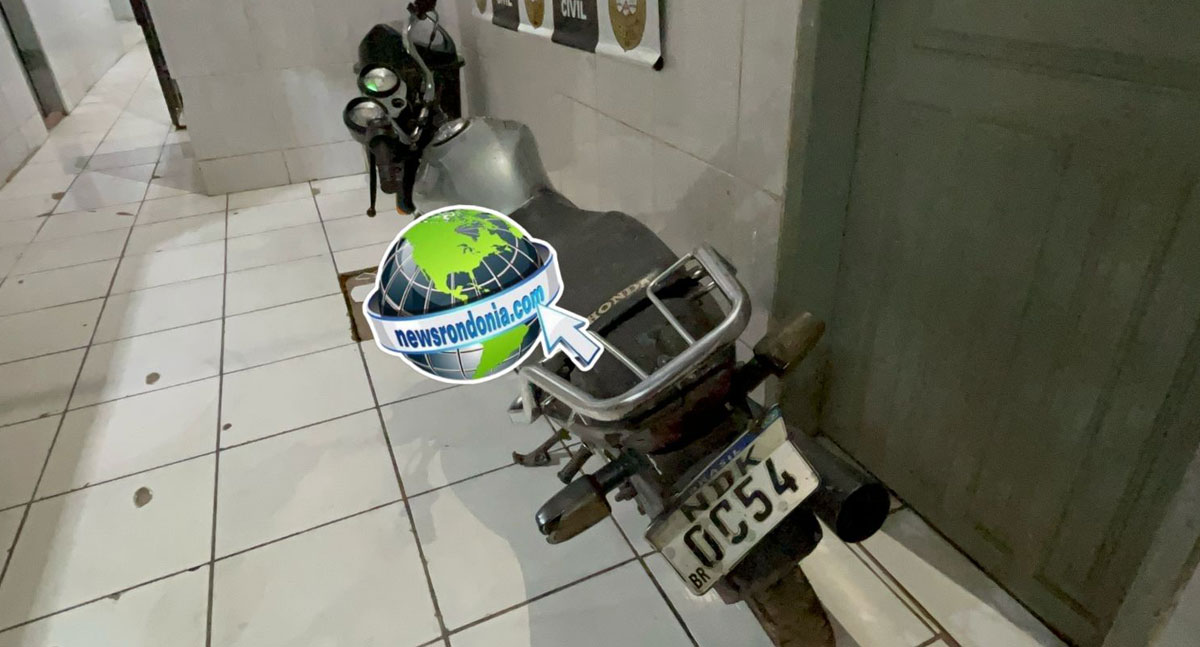 Força Tática prende dupla saindo com moto roubada de matagal no centro - News Rondônia