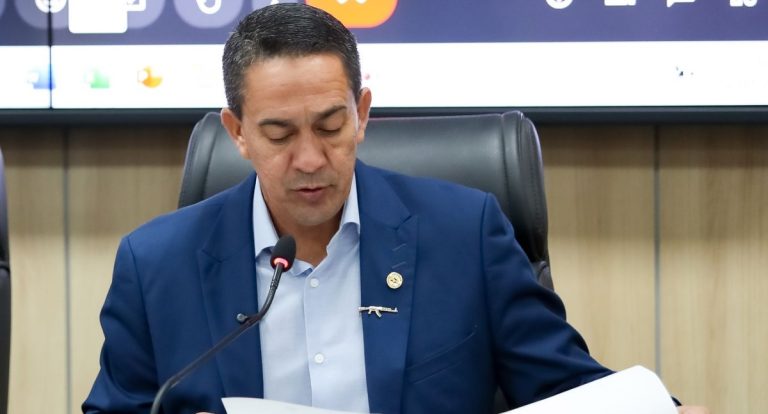 Eyder Brasil solicita prorrogação do concurso da POLITEC