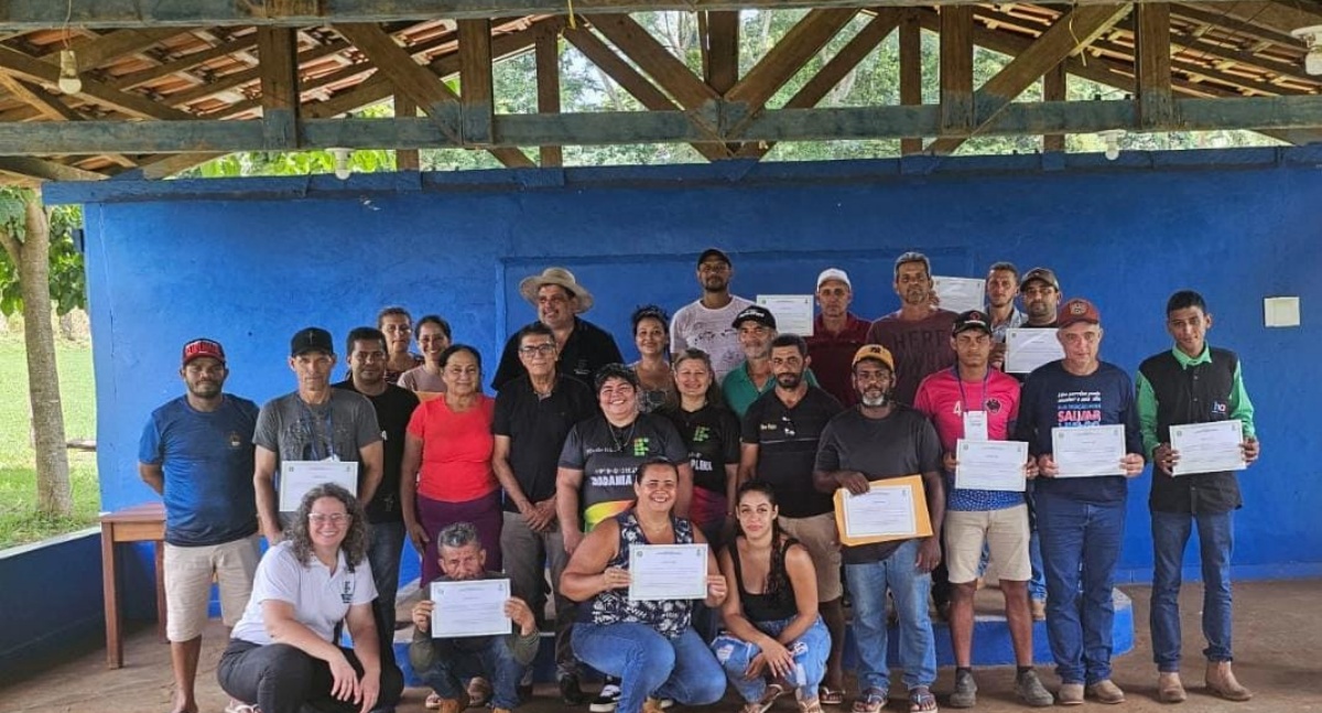 Curso de operador de trator e máquinas agrícolas atende produtores de Nova União e Urupá