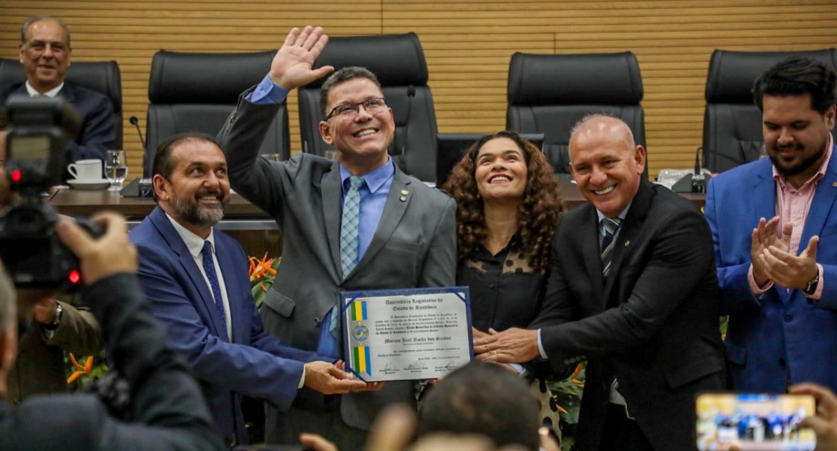 Governador Marcos Rocha recebe Título de Cidadão Honorário de Rondônia